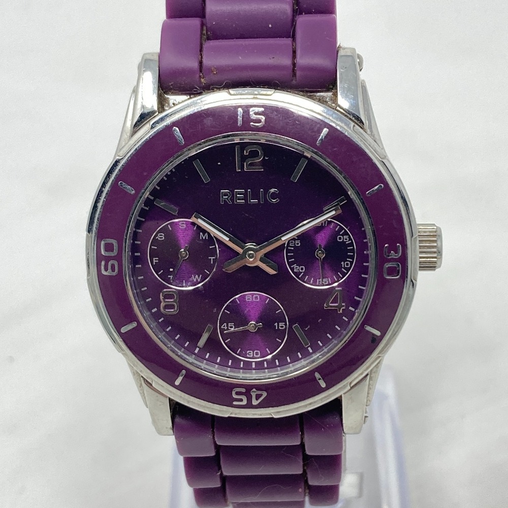 Relic Watch Women Silver Tone Purple Dial Day Date Rotating Bezel New Battery
